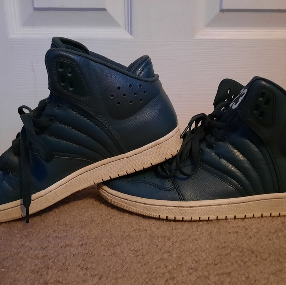 NIKE AIR JORDAN:1 Flight 4 Basketball Shoes - Picture 7 of 8